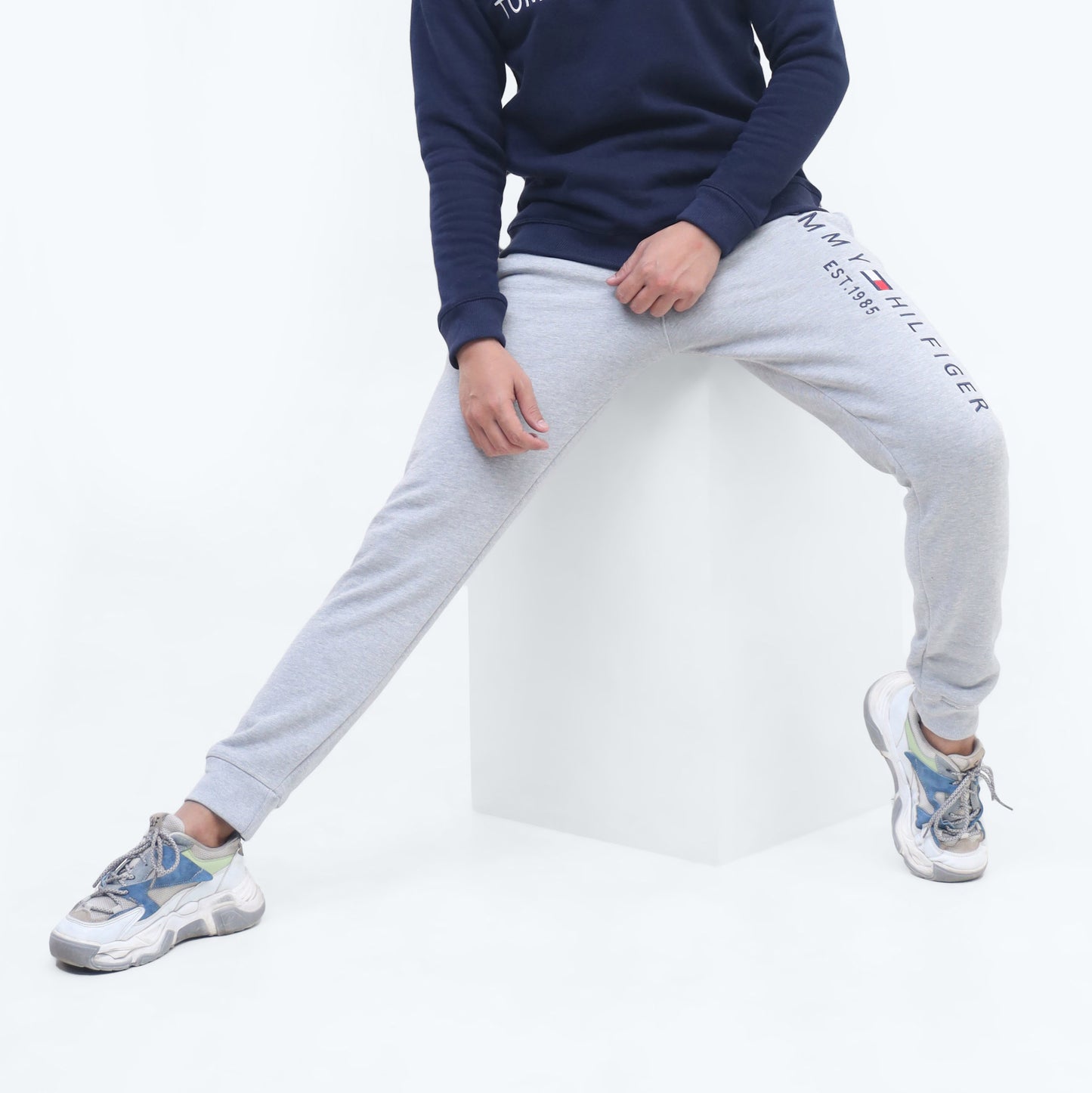 TMY HLFR UNISEX TRACKSUIT OX#T01
